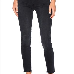 MOTHER Denim The Looker - Frayed Skinny Jean 30